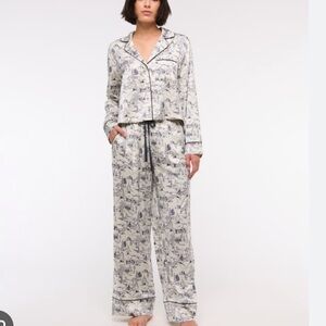 Abercrombie & Fitch Women's Satin Pajama Set - Cream and Navy